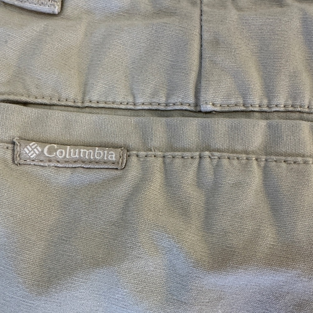 Columbia Women’s Khaki Hiking Shorts Size 8 Lightweight Outdoor GorpCore Utility - Picture 5 of 8